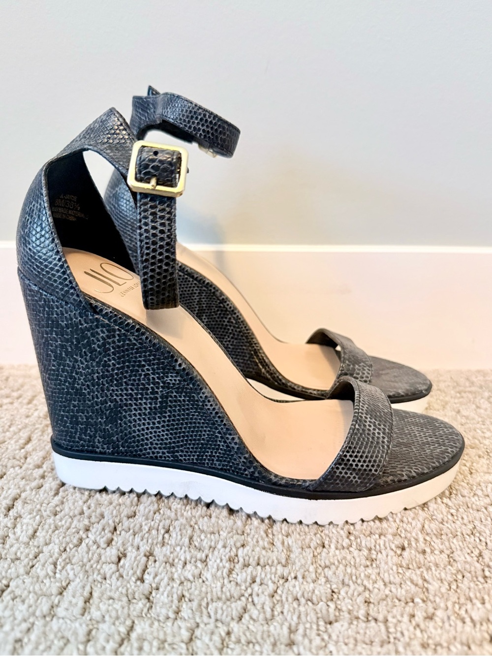 JLO Jennifer Lopez J Wayne Black Platform Wedge Sandals Size 8 Ankle Strap - Picture 2 of 6